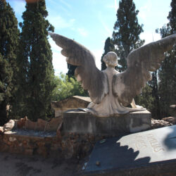 El auge el necroturismo: viajar entre tumbas e historias eternas