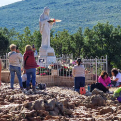 Medjugorje: el lugar donde la fe y la miseria humana se encuentran